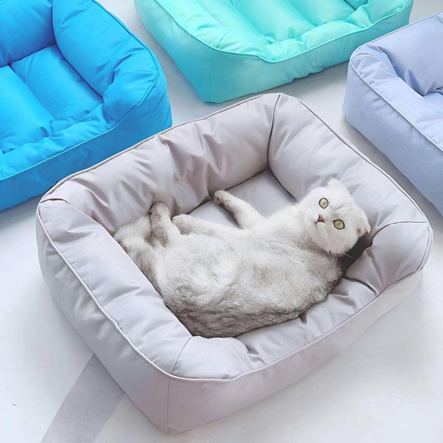 ChillNest | Waterproof Pet Bed voor Koelte en Ondersteuning