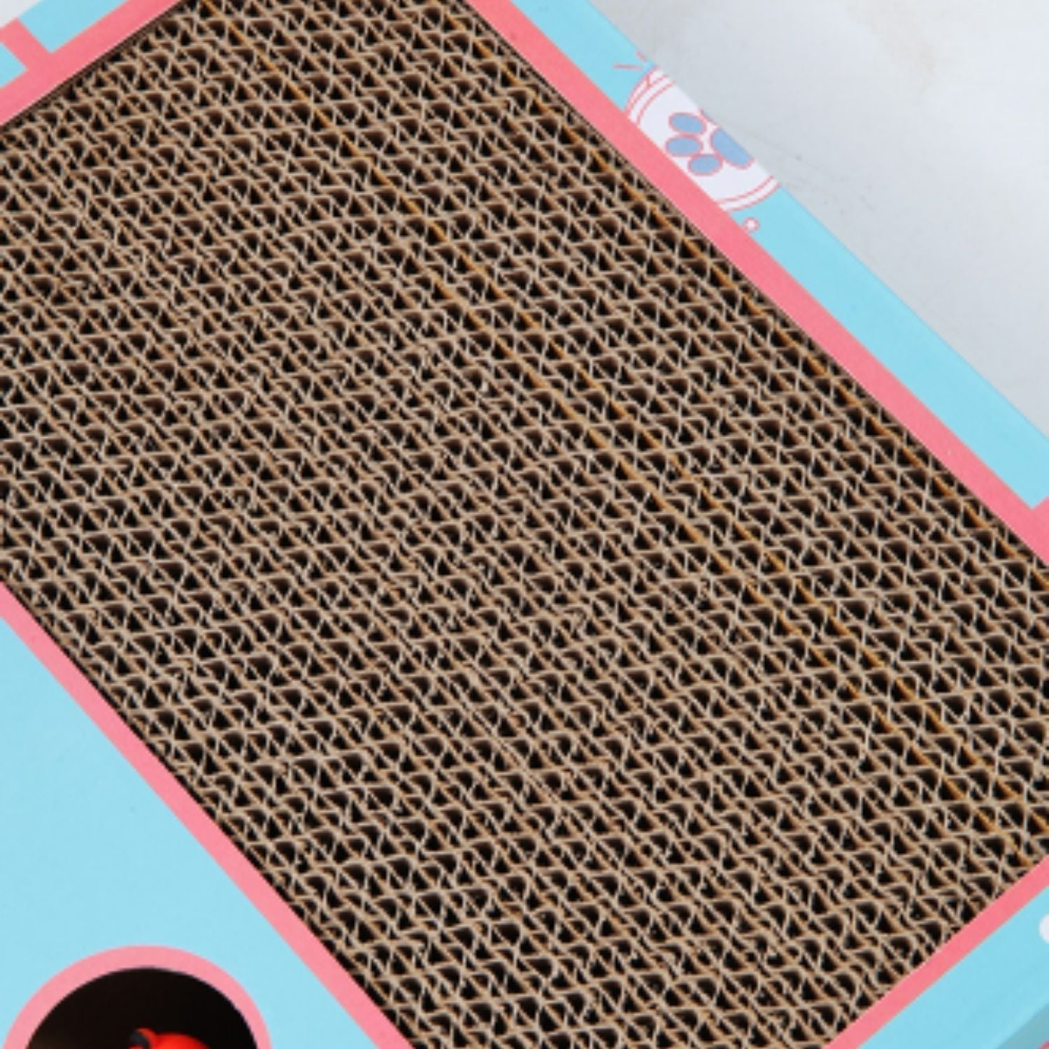 Interactief speelgoed met krabplank functie voor katten