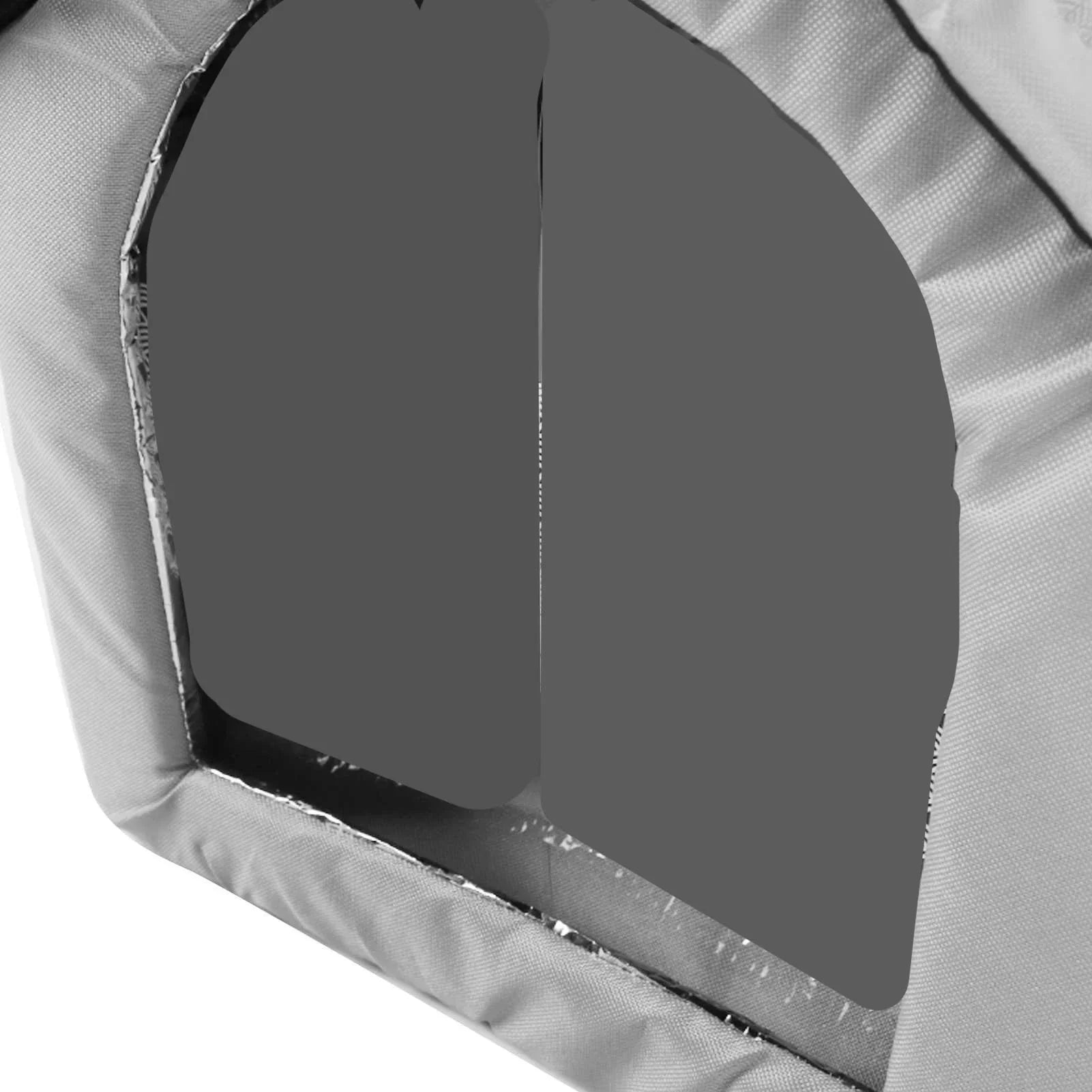 Koel en ademend kattenhuis met ijsvakken voor comfort in de zomer