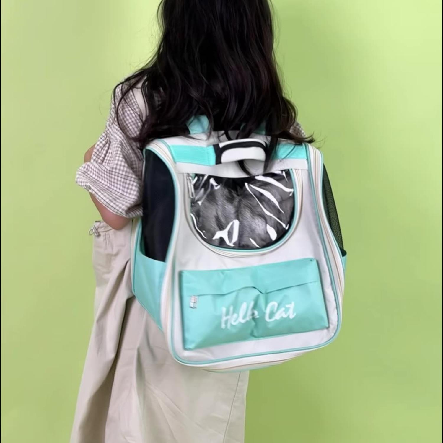 Rugzak speciaal ontworpen voor het comfortabel dragen van katten