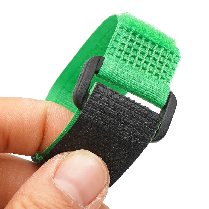 Geluidsarme halsband voor hanen om kraaien te verminderen