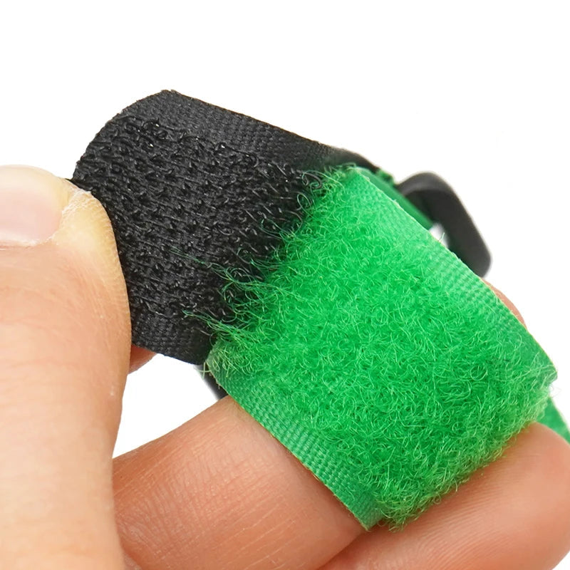 Geluidsarme halsband voor hanen om kraaien te verminderen