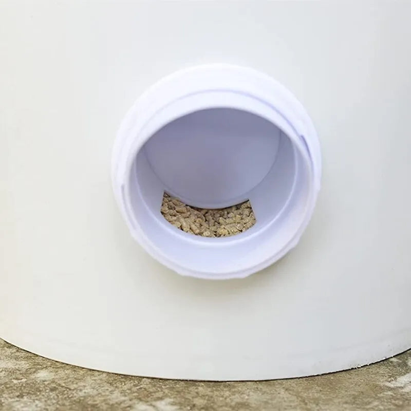 FeedFlow | Automatisch Kippenvoerstation Zonder Stroom – Hygiënisch & Tijdbesparend