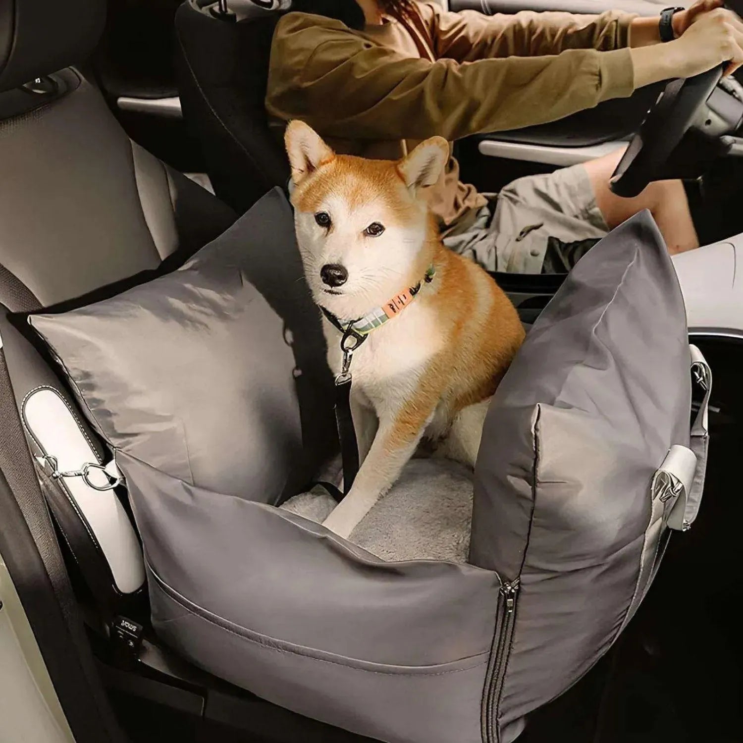 RoadPaws Lounge | Luxe autostoelbed voor honden met verhoogde bescherming