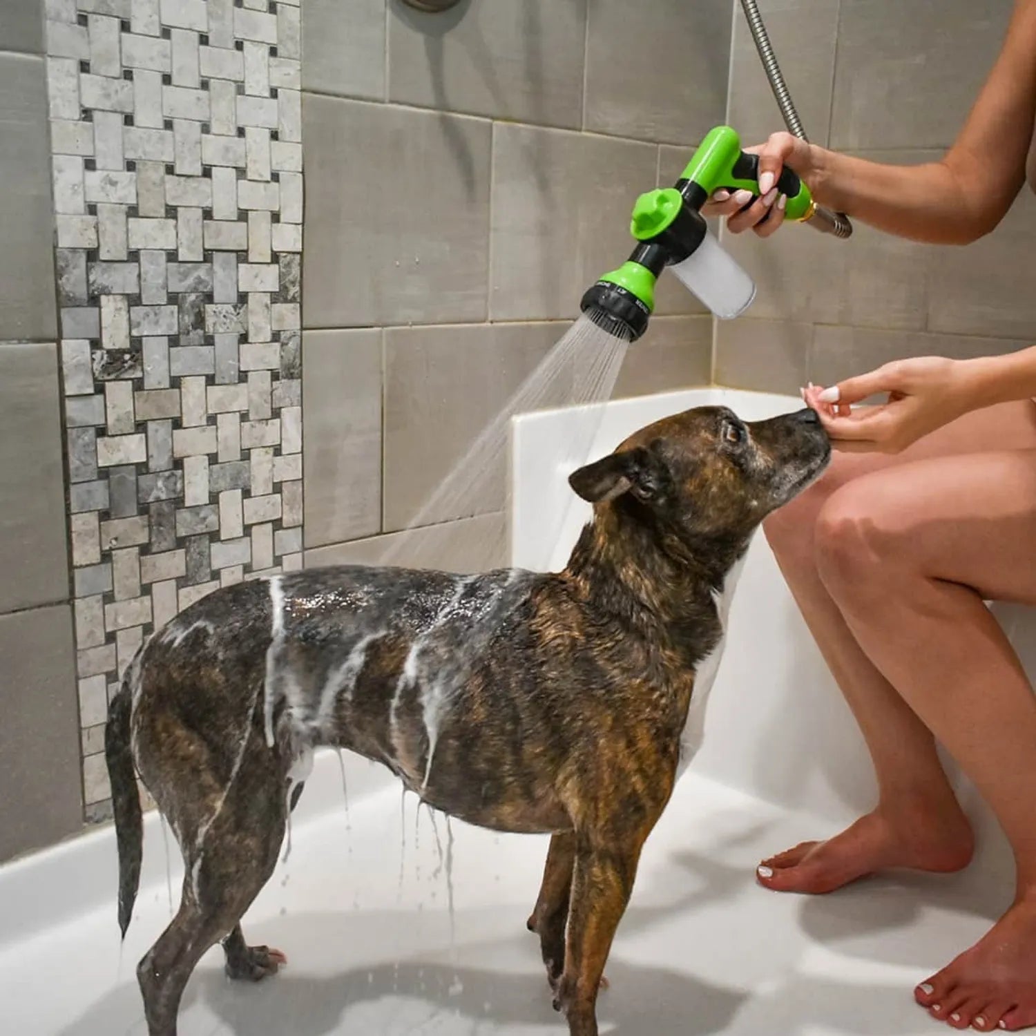 SprayMaatje Pro | Handige Honden Douche Sproeier voor Snel en Gemakkelijk Wassen
