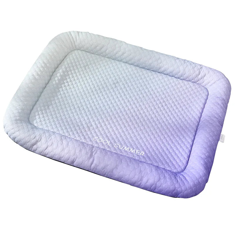 Verfrissend hondenbed met ijssatijn, perfect voor de zomerhitte
