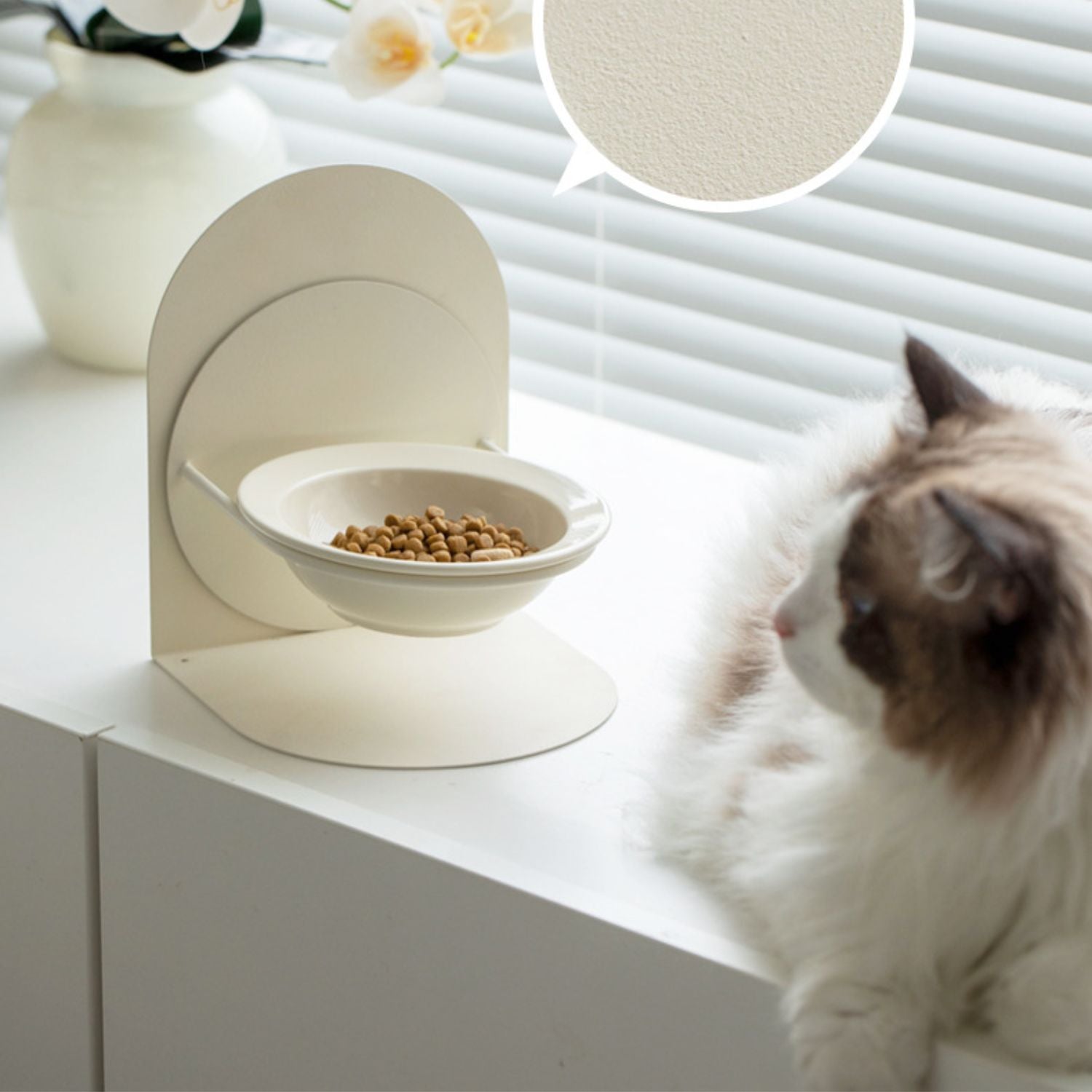 Keramische kattenkom met verstelbare hoogte en nekbescherming, voorkomt kantelen tijdens het eten