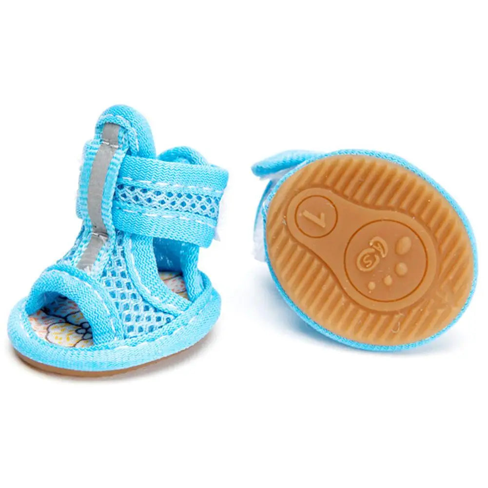 Ademende en antislip sandalen voor kleine honden en katten in kleurrijk zomers ontwerp